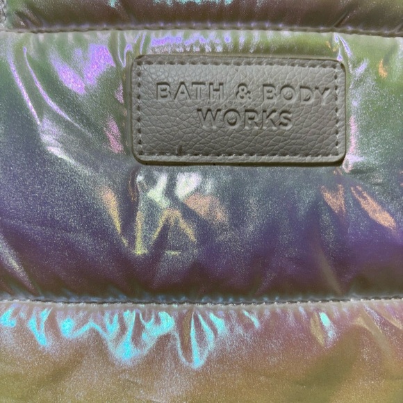 BATH & BODY WORKS Limited Edition White Iridescent Puffer Tote Bag 2023 - Picture 3 of 6